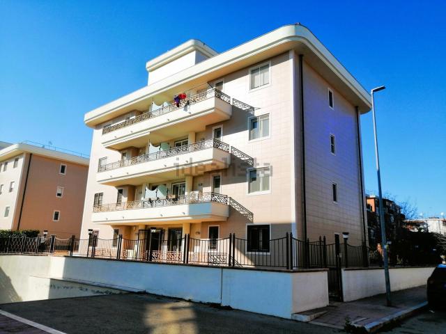 Appartamento in vendita di 140 m² in Via Oronzo Marangelli, 8