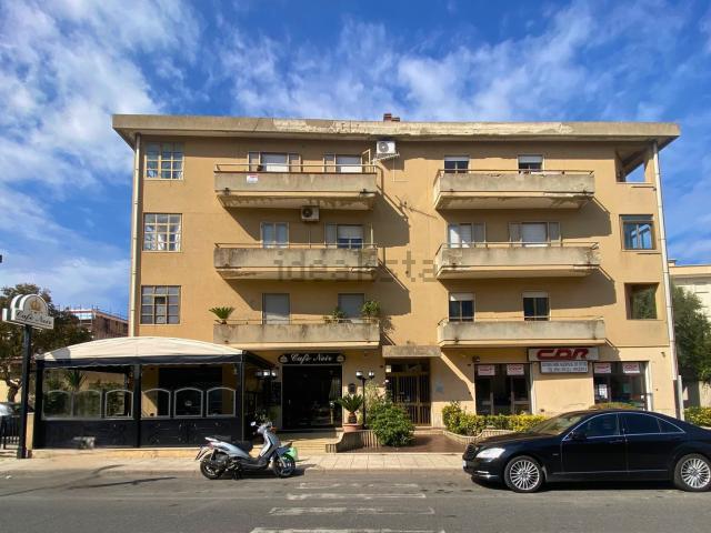 Appartamento in vendita di 140 m² in Via Lacquari