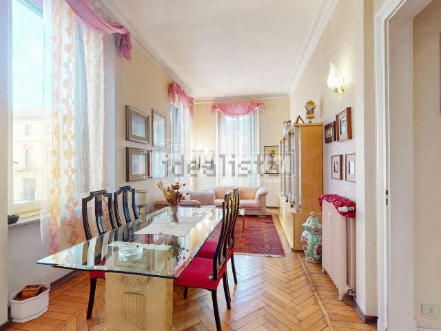 Appartamento in vendita di 140 m² in Via Leonardo da Vinci, 40