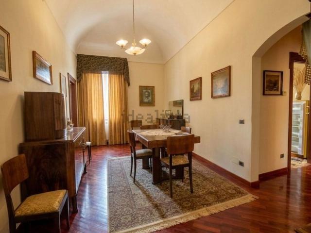 Appartamento in vendita di 140 m² in Via Leone Acciaiuoli
