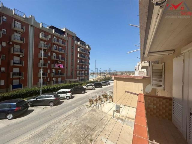 Appartamento in vendita di 140 m² in Via Lipari