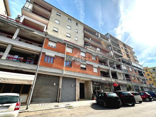 Appartamento in vendita di 140 m² in Via Luigi Dicuonzo, 58