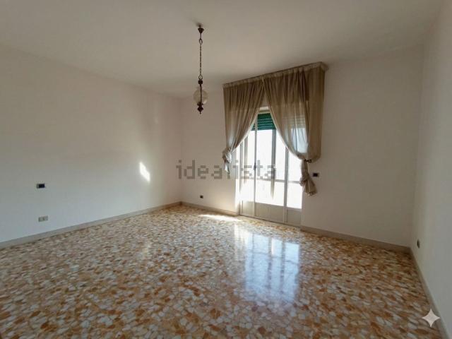 Appartamento in vendita di 140 m² in Via Luigi Settembrini