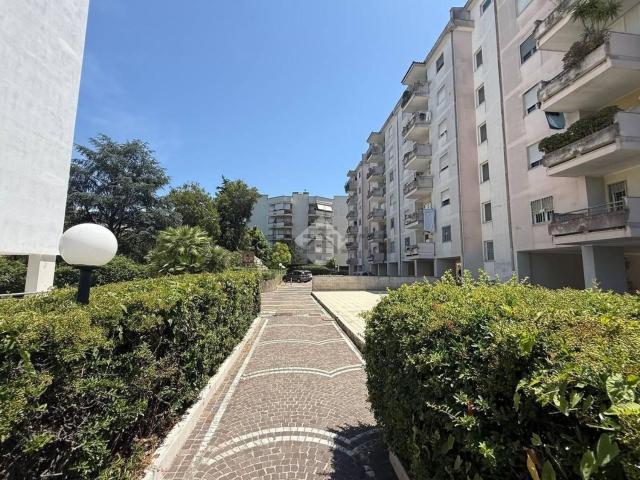 Appartamento in vendita di 140 m² in Via Luigi Pastore, 197