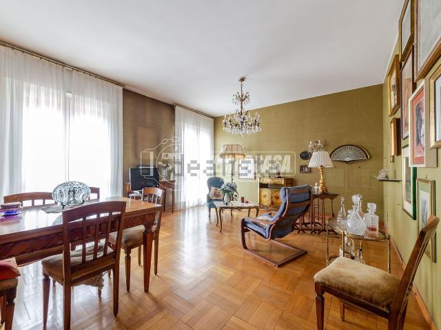 Appartamento in vendita di 140 m² in Via Luisa Battistotti Sassi, 14