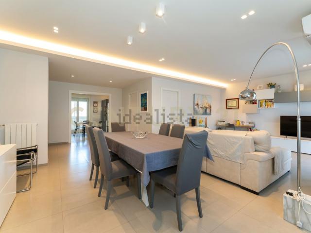 Appartamento in vendita di 140 m² in Via Modena, 20