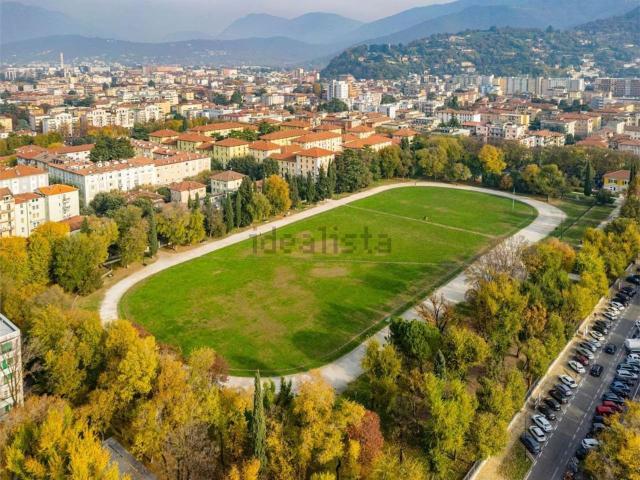 Appartamento in vendita di 140 m² in Via Monte Nero, 23