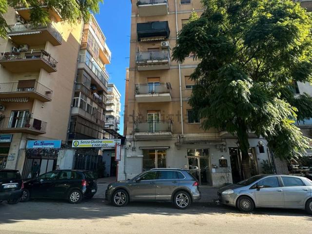 Appartamento in vendita di 140 m² in Via Montepellegrino, 41