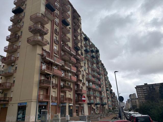 Appartamento in vendita di 140 m² in Via Monti Iblei, 33