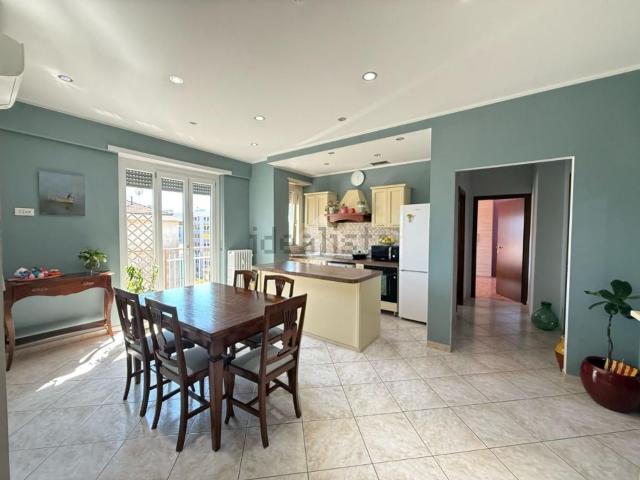 Appartamento in vendita di 140 m² in Via Marco Minghetti, 17