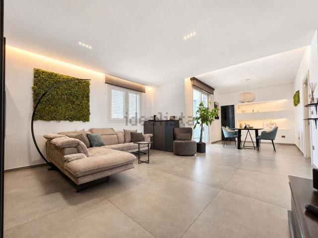 Appartamento in vendita di 140 m² in Via Martino Marinosci, 59