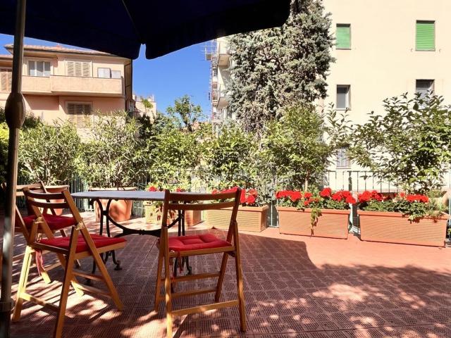 Appartamento in vendita di 140 m² in Via Massimiliano Angelelli