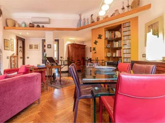 Appartamento in vendita di 140 m² in Via Mercatovecchio