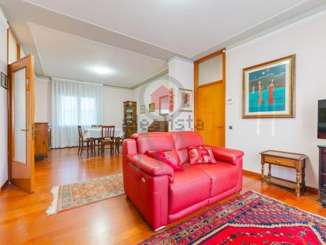 Appartamento in vendita di 140 m² in Via Michele Giunti