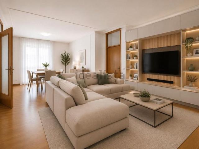 Appartamento in vendita di 140 m² in Via Michele Giunti