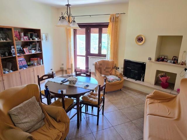 Appartamento in vendita di 140 m² in Via Nazionale Tiburtina, 10