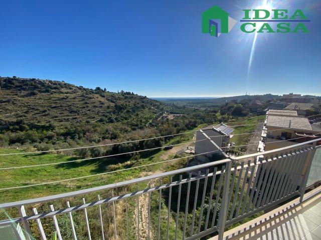 Appartamento in vendita di 140 m² in Via Napoli