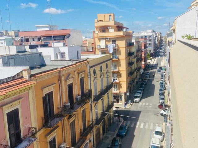 Appartamento in vendita di 140 m² in Via Napoli, 135