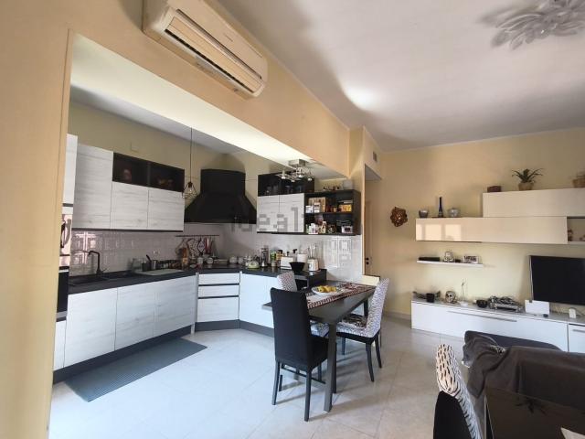 Appartamento in vendita di 140 m² in Via Napoli, 5