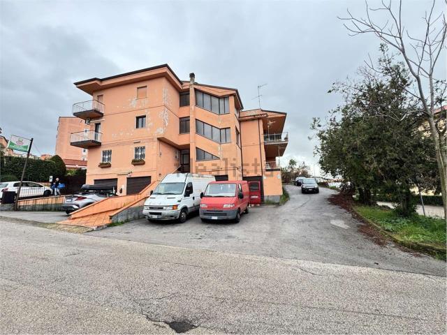 Appartamento in vendita di 140 m² in Via Niccolò Lettiero, 19