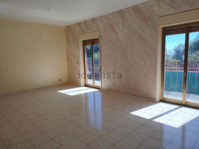 Appartamento in vendita di 140 m² in Via Nino Savarese