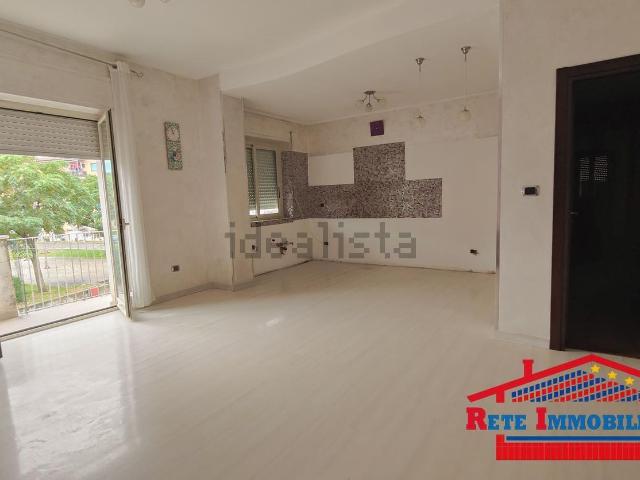 Appartamento in vendita di 140 m² in Via Saverio Albo