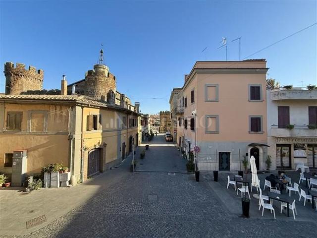 Appartamento in vendita di 140 m² in Via San Maria
