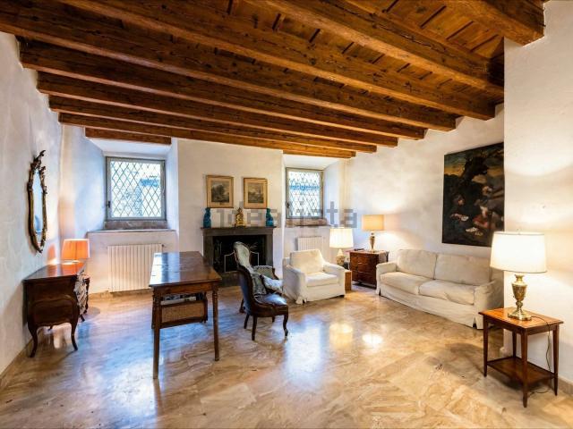 Appartamento in vendita di 140 m² in Via Sant&apos Alessandro, 152