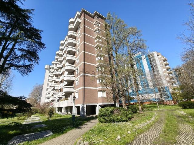 Appartamento in vendita di 140 m² in Via Sapri, 43