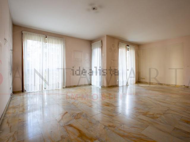 Appartamento in vendita di 140 m² in Via Sardegna