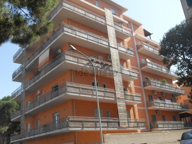 Appartamento in vendita di 140 m² in Via Sbarre Inferiori, 379
