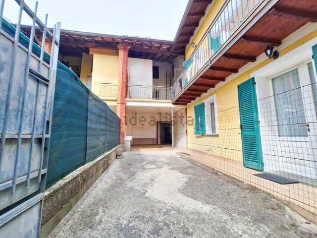 Appartamento in vendita di 140 m² in Via Sebina, 200