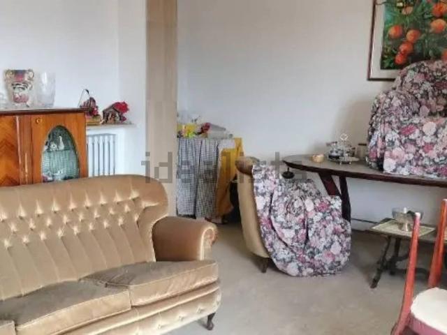 Appartamento in vendita di 140 m² in Via Serafino Rinaldi