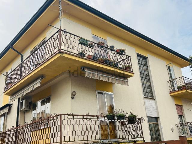 Appartamento in vendita di 140 m² in Via Sicilia, 19