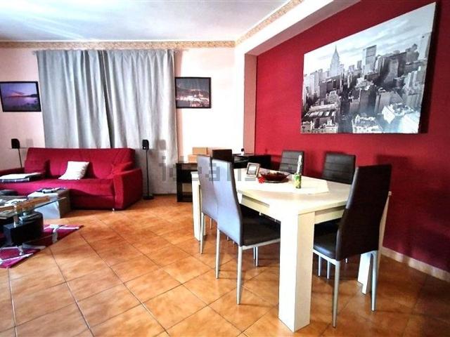 Appartamento in vendita di 140 m² in Via Siculo Orientale
