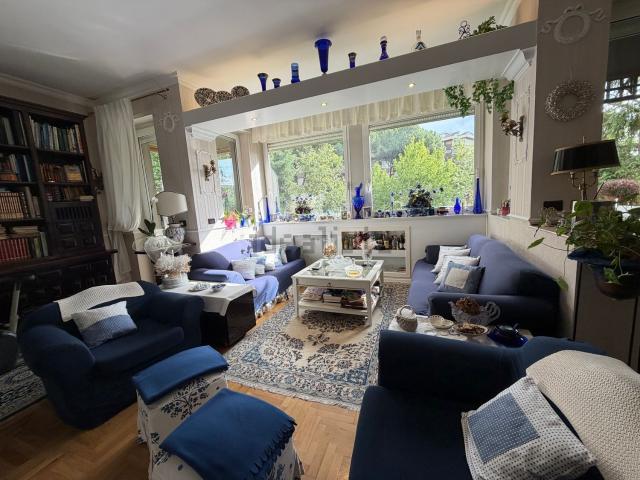 Appartamento in vendita di 140 m² in Via Stazzema