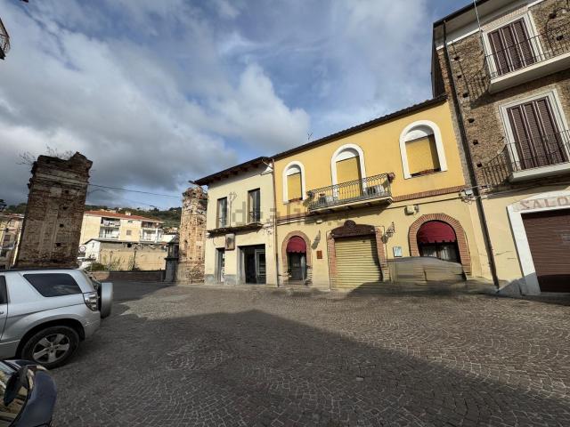Appartamento in vendita di 140 m² in Via Ponte S. Antonio, 12