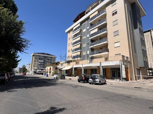 Appartamento in vendita di 140 m² in Via Popilia, 250