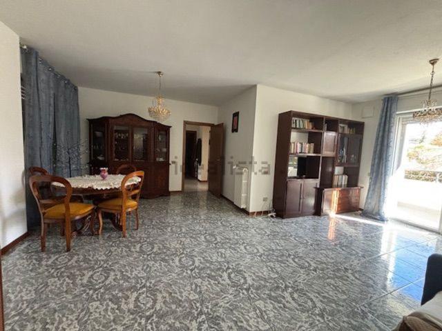 Appartamento in vendita di 140 m² in Via Porsenna