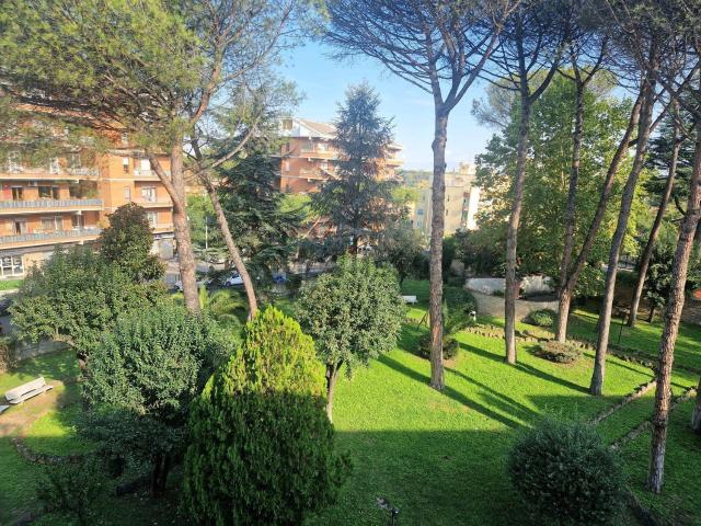 Appartamento in vendita di 140 m² in Via Portuense, 761