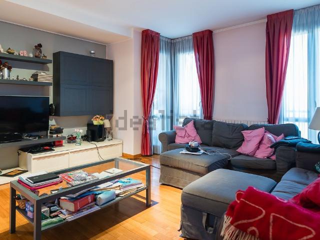 Appartamento in vendita di 140 m² in Via Paolo VI, 6