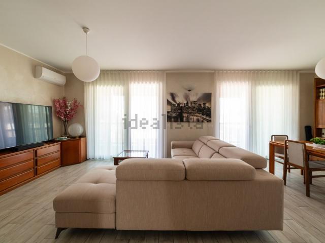 Appartamento in vendita di 140 m² in Via Papa Giovanni XXIII, 44
