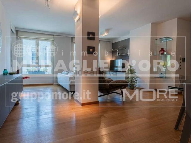 Appartamento in vendita di 140 m² in Via Pelusia