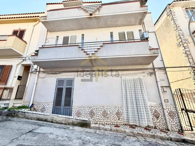 Appartamento in vendita di 140 m² in Via Pitrè, 109