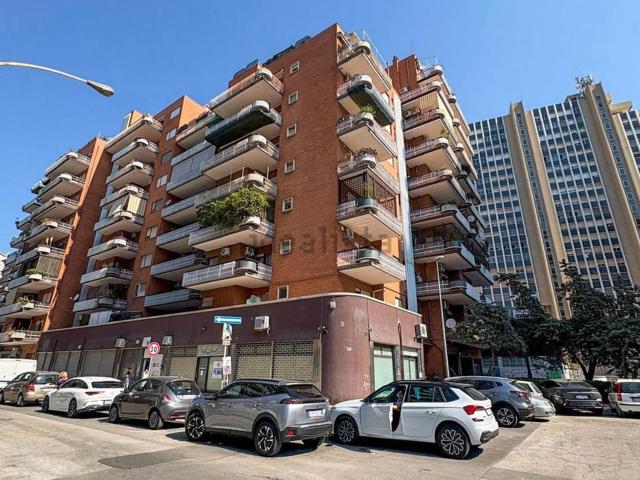 Appartamento in vendita di 140 m² in Via Plinio, 65