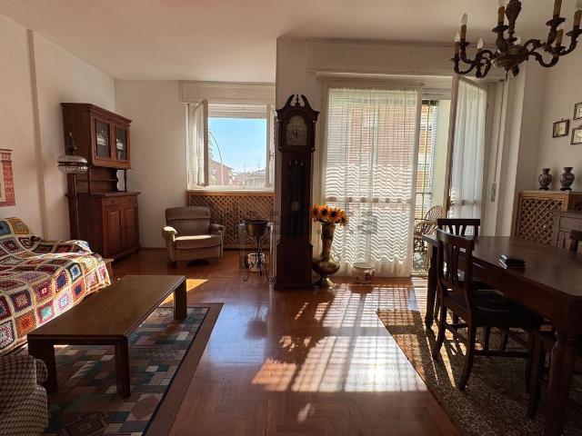 Appartamento in vendita di 140 m² in Via Puglie