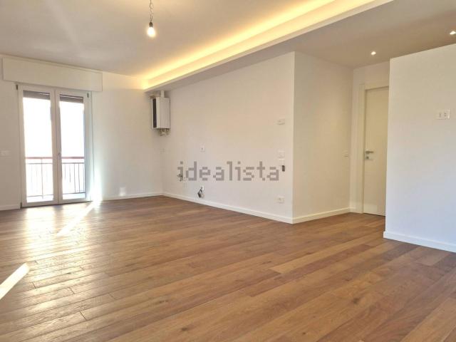 Appartamento in vendita di 140 m² in Via Roma, 111