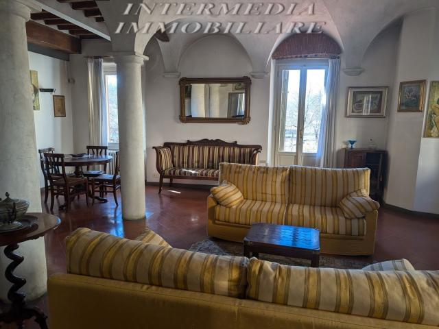 Appartamento in vendita di 140 m² in Via Roma