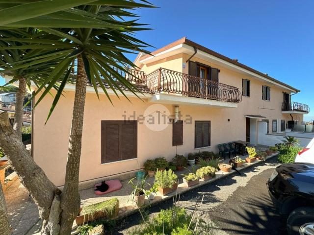Appartamento in vendita di 140 m² in Via Romoli