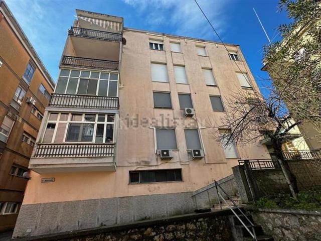 Appartamento in vendita di 140 m² in Via Raffaele Piccoli